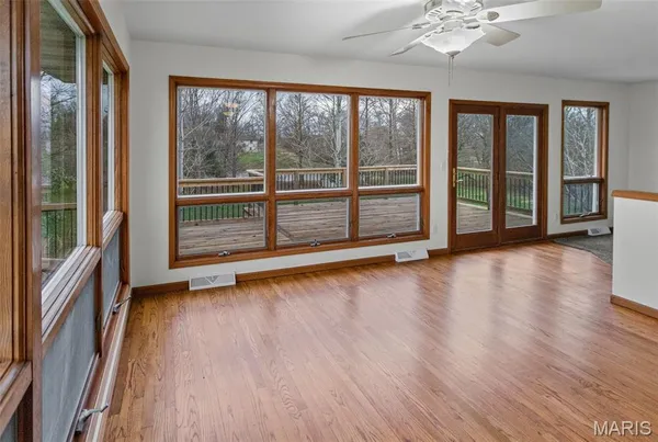 $460,000 | 6409 Sunny Lane, Moro, IL 62067