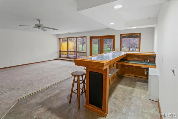 $460,000 | 6409 Sunny Lane, Moro, IL 62067
