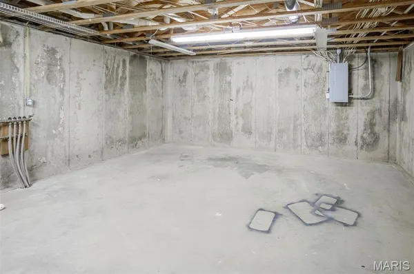 $460,000 | 6409 Sunny Lane, Moro, IL 62067