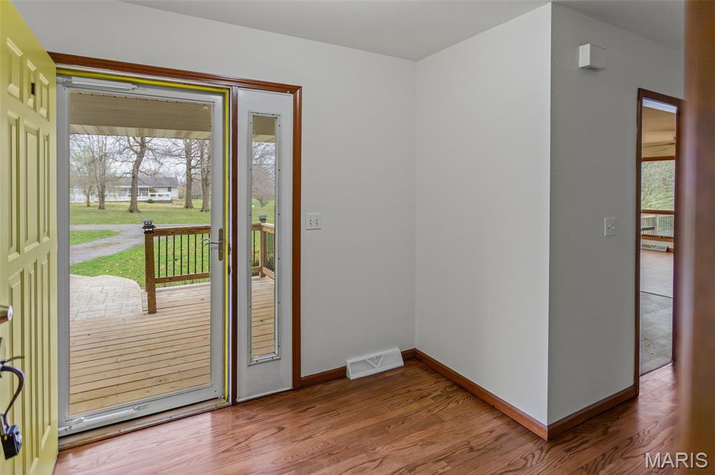 6409 Sunny Lane Moro, IL 62067 - Photo 8 of 67