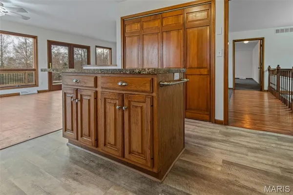 $460,000 | 6409 Sunny Lane, Moro, IL 62067
