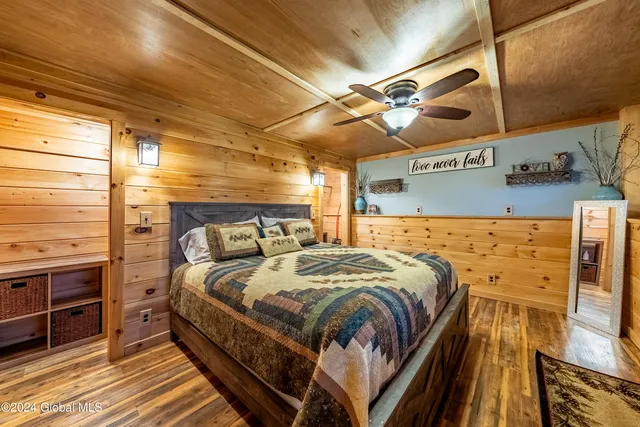 $599,000 | 11 Maggie Dudley Road, Crown Point, NY 12928