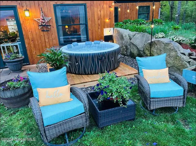 $599,000 | 11 Maggie Dudley Road, Crown Point, NY 12928