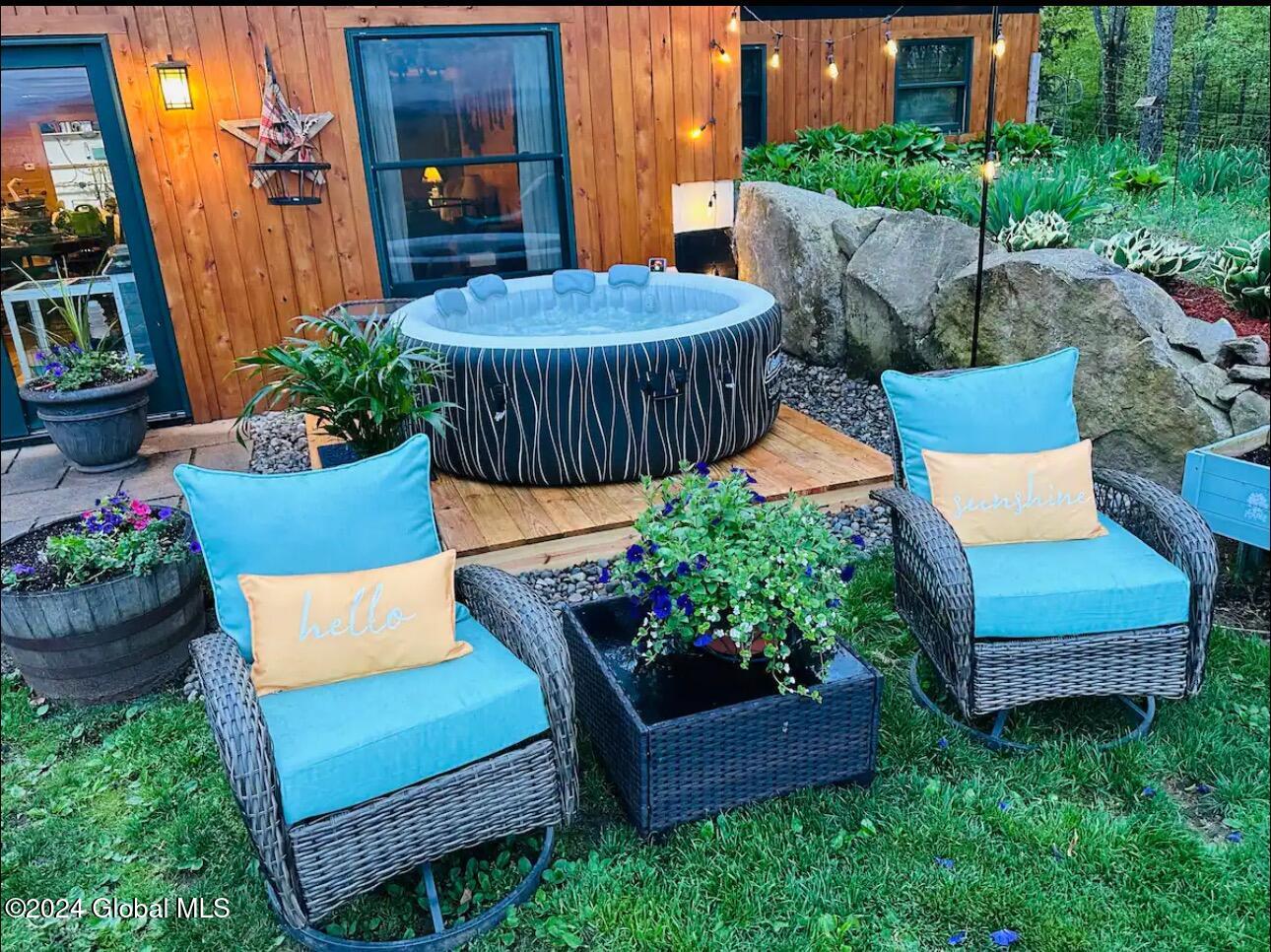 11 Maggie Dudley Road Crown Point, NY 12928 - Photo 22 of 31 Hottub