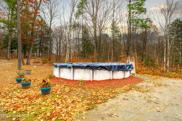 $599,000 | 11 Maggie Dudley Road, Crown Point, NY 12928