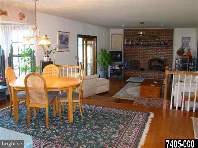 2761 Chestnut Run Road York, PA 17402 - Photo 4 of 15 Gallery Image 4