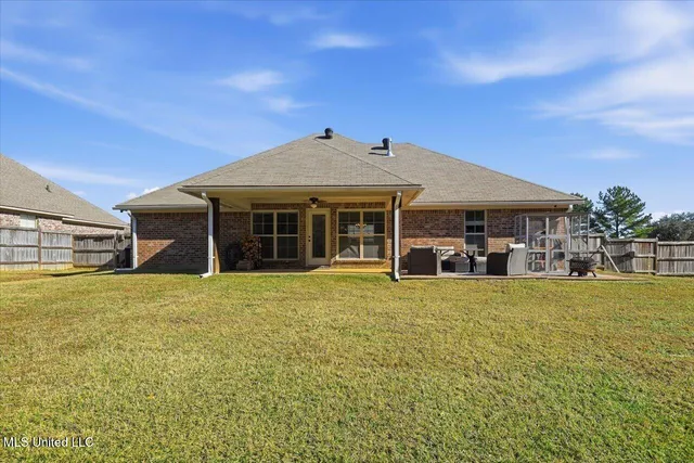 $272,900 | 988 Clubhouse Drive, Pearl, MS 39208