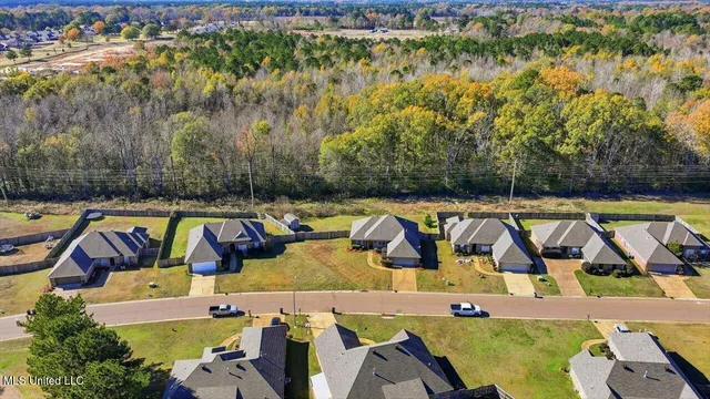 $272,900 | 988 Clubhouse Drive, Pearl, MS 39208