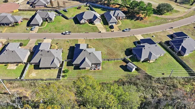 $272,900 | 988 Clubhouse Drive, Pearl, MS 39208