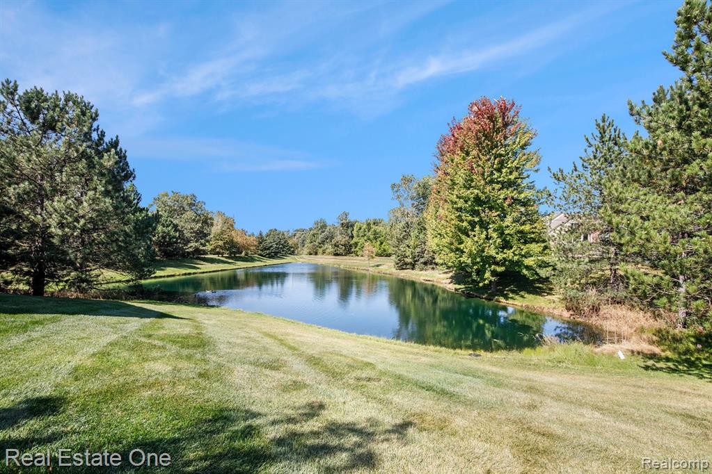 1948 Flagstone Circle Rochester, MI 48307 - Photo 25 of 25
