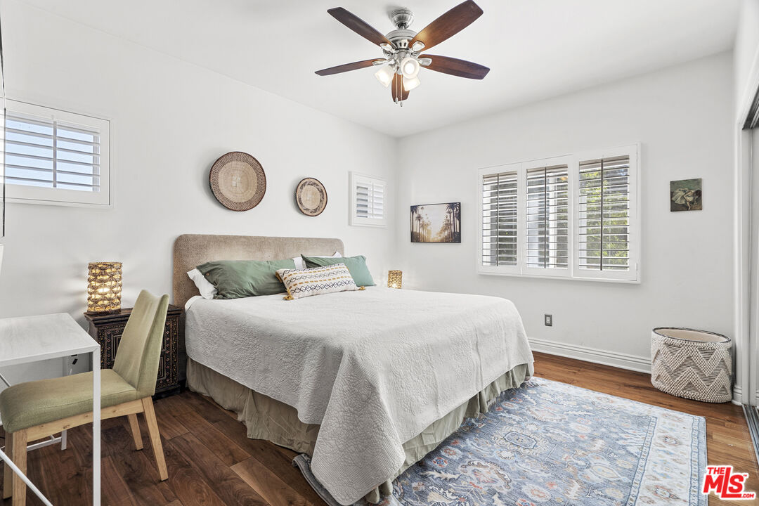 4544 Tobias Avenue Sherman Oaks, CA 91403 - Photo 53 of 55 a bedroom with a bed and a window