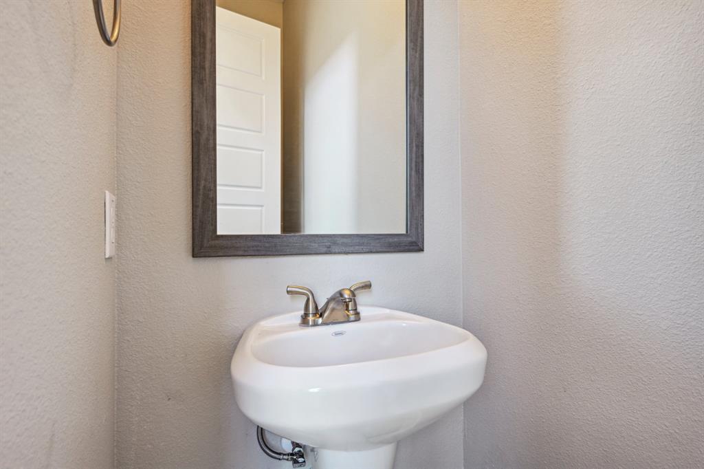 1711 Paytyn Drive Allen, TX 75013 - Photo 15 of 37 Bathroom featuring sink