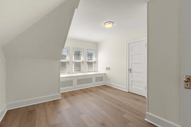 $3,850 | 18 Wessels Place, Greenwich, CT 06830