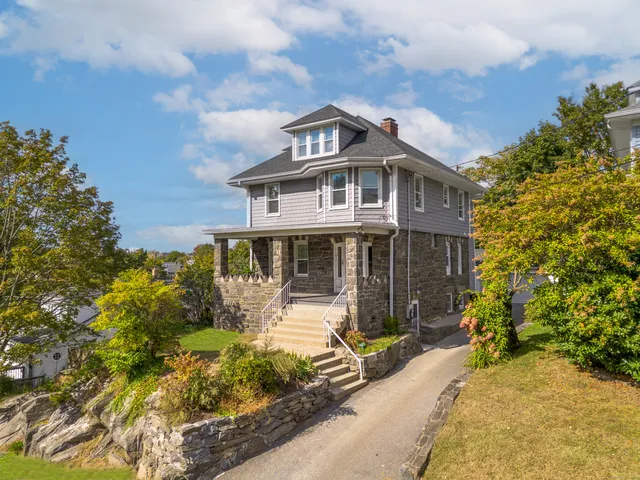 $3,850 | 18 Wessels Place, Greenwich, CT 06830