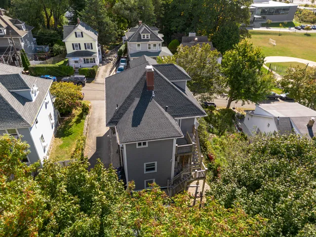 $3,850 | 18 Wessels Place, Greenwich, CT 06830