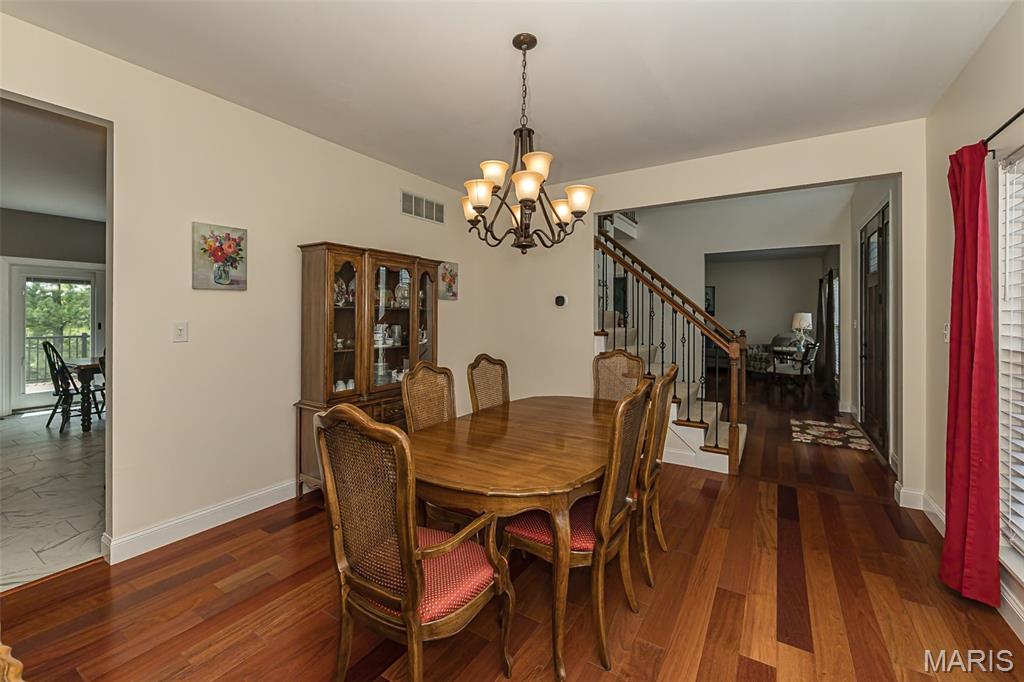 733 Castle Ridge Drive Ballwin, MO 63021 - Photo 11 of 74