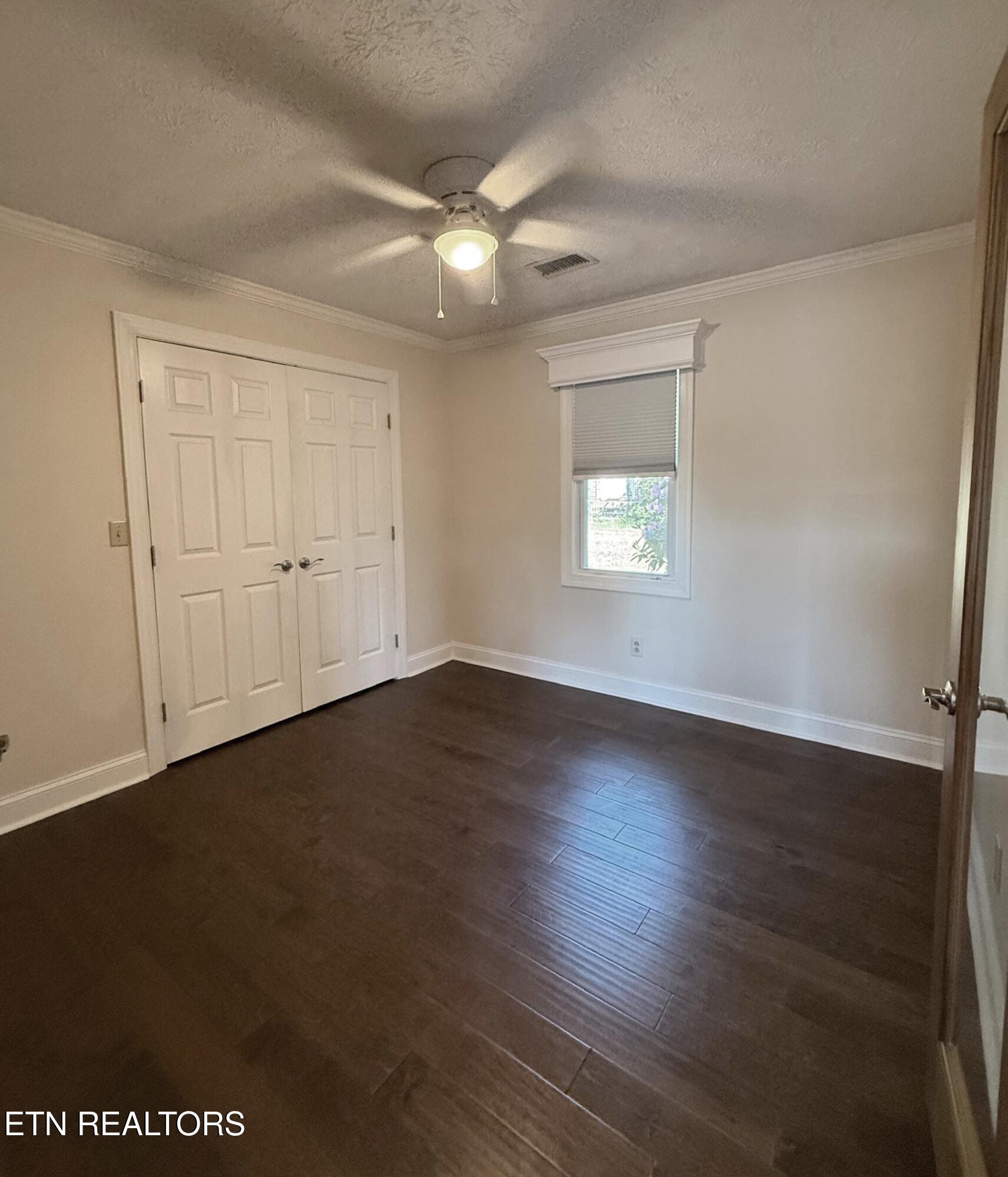 3524 Pinewood Place Kingsport, TN 37664 - Photo 12 of 32 12) 70732-69f233c8a9083