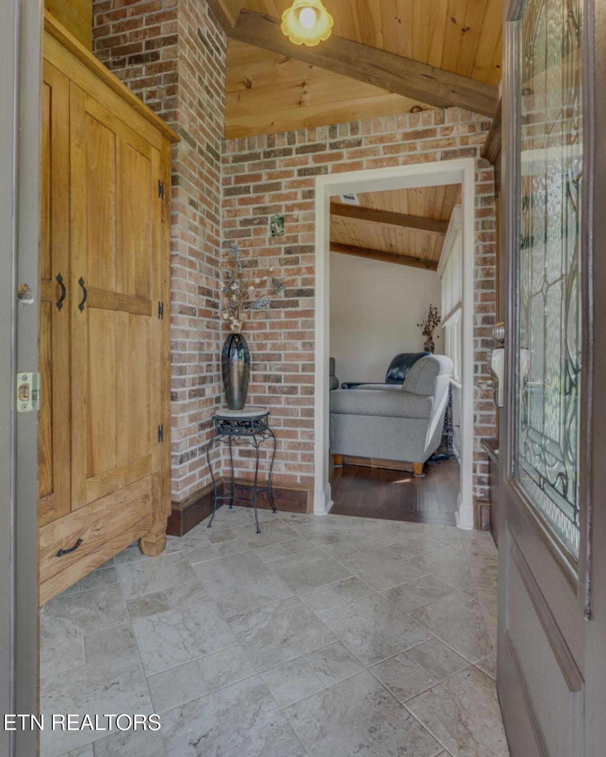 3524 Pinewood Place Kingsport, TN 37664 - Photo 2 of 32 2) 70732-69fbe600151e0