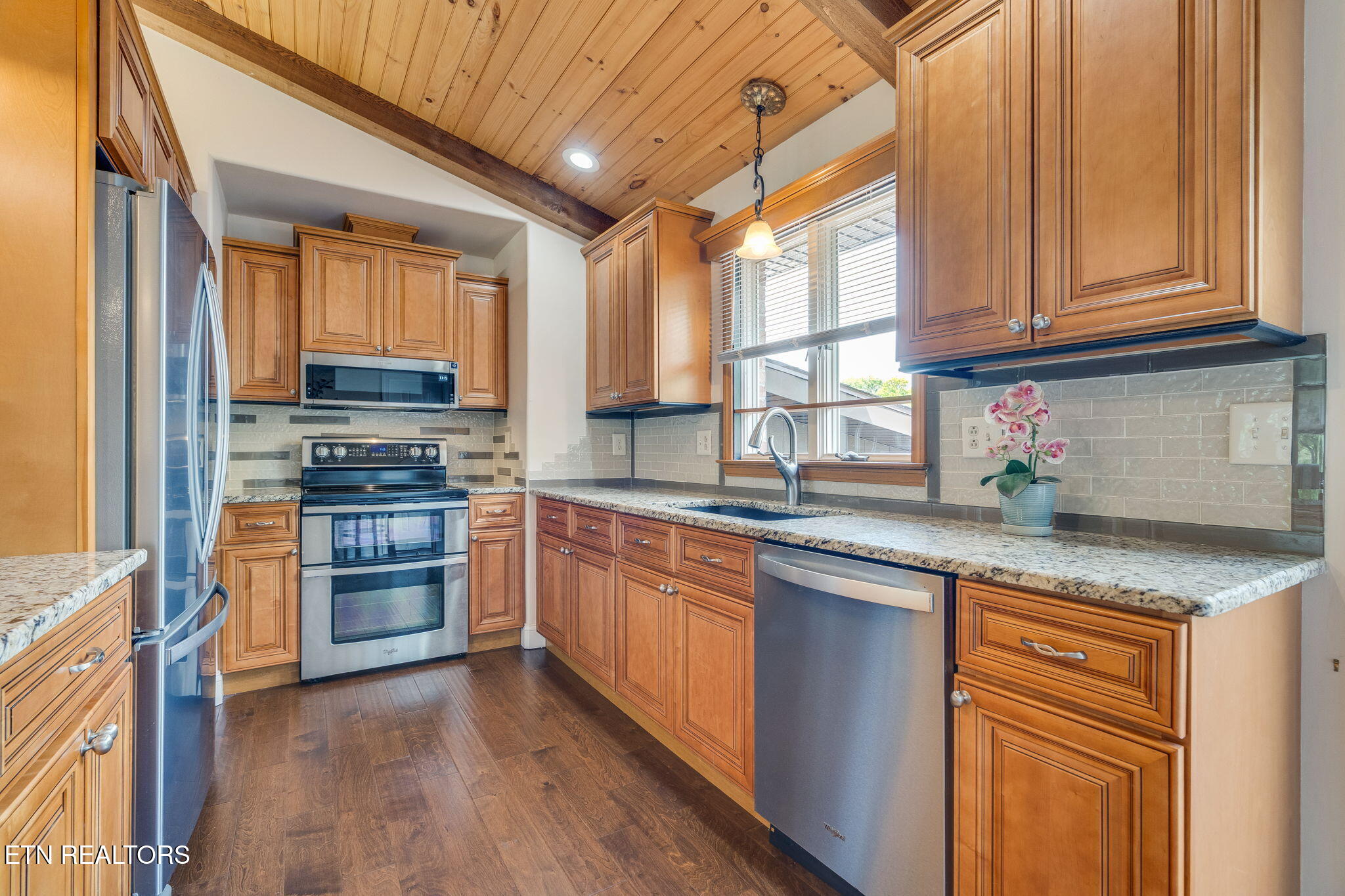 3524 Pinewood Place Kingsport, TN 37664 - Photo 9 of 32 9) 70732-69fbe600423a9