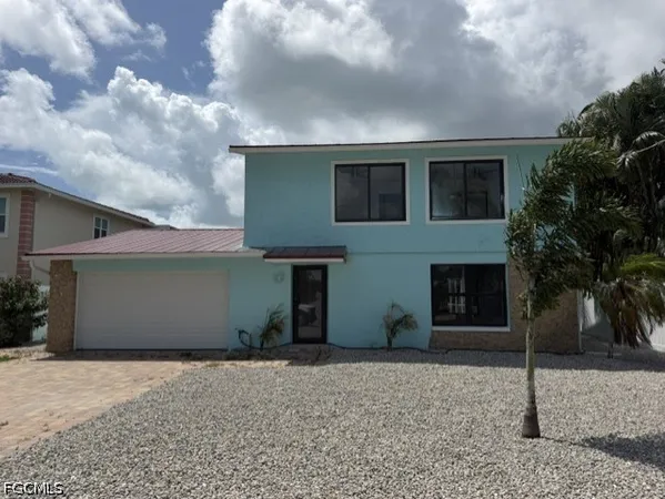 $1,675,000 | 215 Albatross Street, Fort Myers Beach, FL 33931