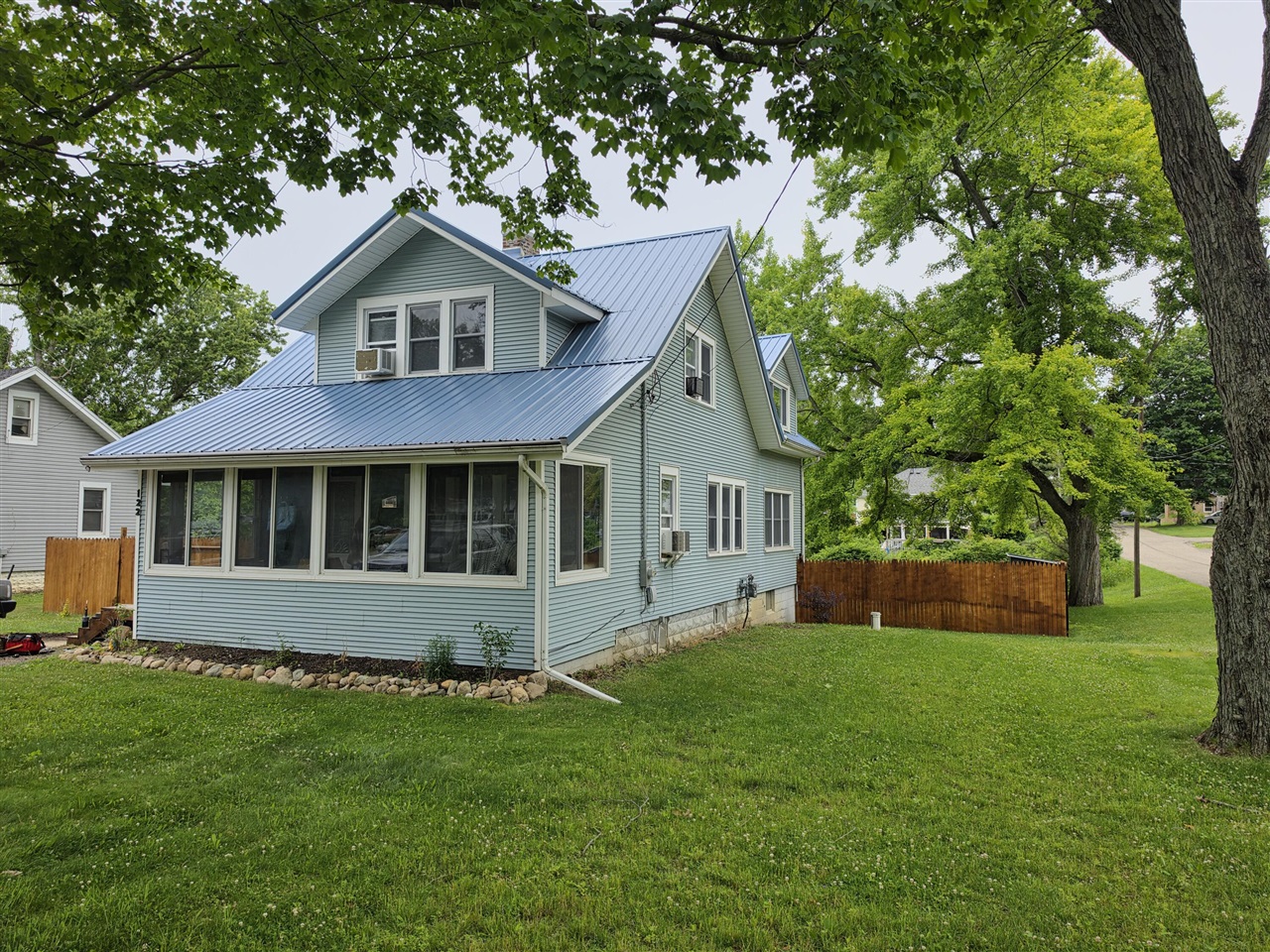 122 High Street Rives Junction, MI 49277 - Photo 2 of 31
