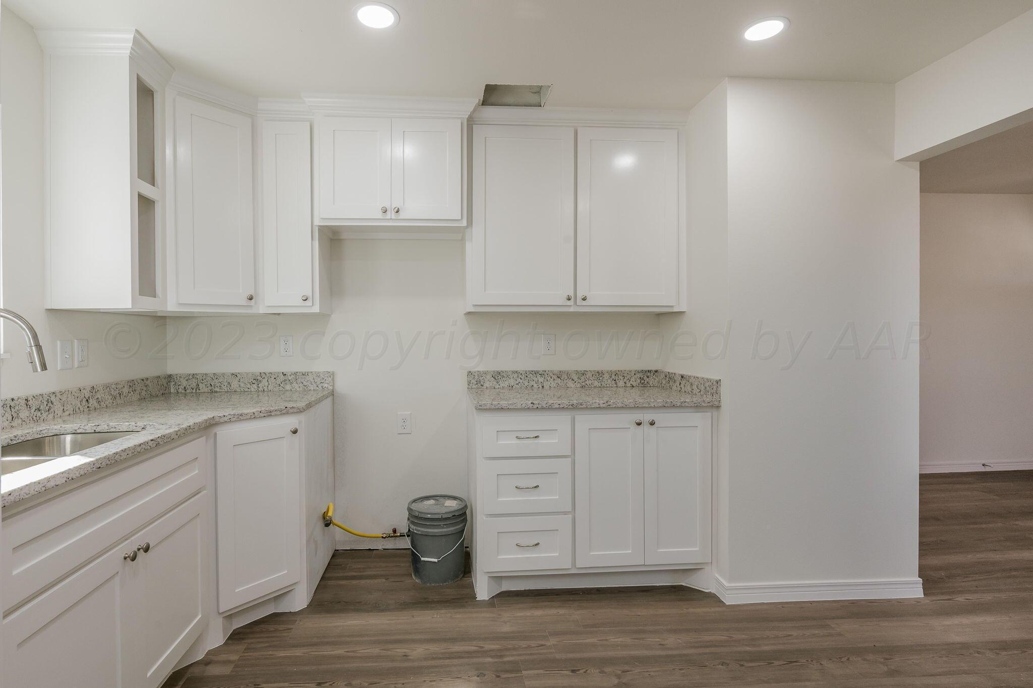 4038 River Road Amarillo, TX 79108 - Photo 7 of 15 Kitchen-2