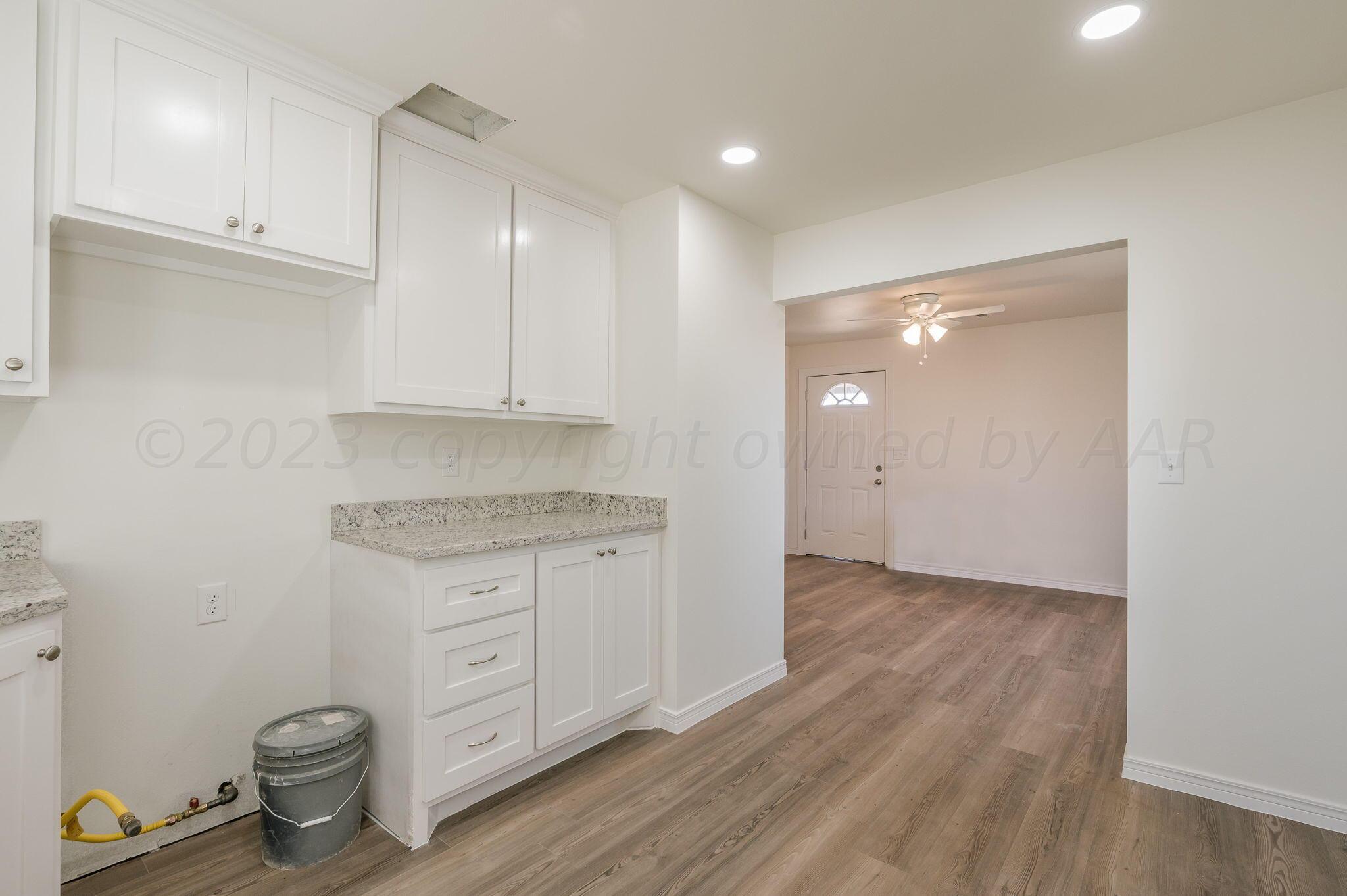 4038 River Road Amarillo, TX 79108 - Photo 8 of 15 Kitchen-3
