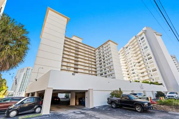 $4,000 | 121 Golden Isles Drive, Unit PH1, Hallandale Beach, FL 33009