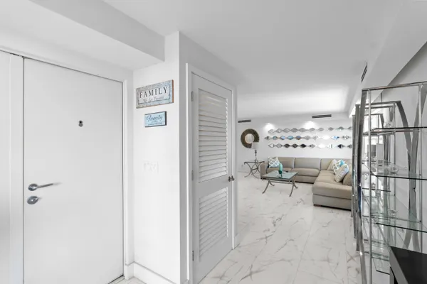 $4,000 | 121 Golden Isles Drive, Unit PH1, Hallandale Beach, FL 33009