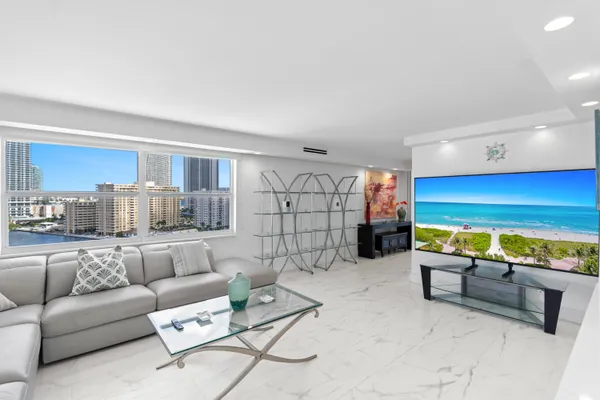 $4,000 | 121 Golden Isles Drive, Unit PH1, Hallandale Beach, FL 33009