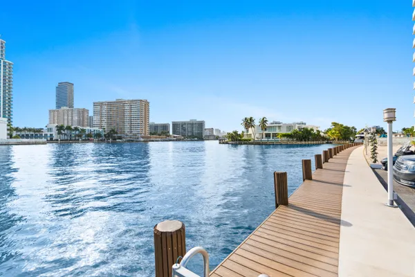 $4,000 | 121 Golden Isles Drive, Unit PH1, Hallandale Beach, FL 33009