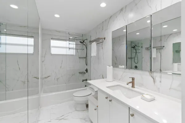 $4,000 | 121 Golden Isles Drive, Unit PH1, Hallandale Beach, FL 33009
