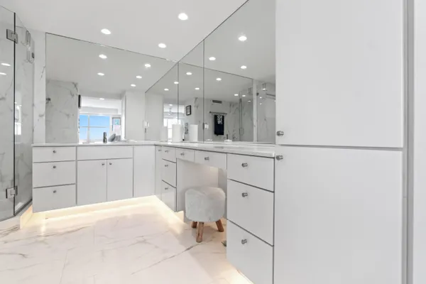 $4,000 | 121 Golden Isles Drive, Unit PH1, Hallandale Beach, FL 33009