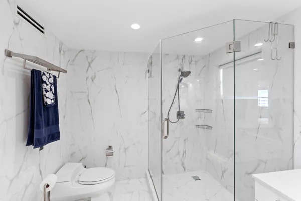 $4,000 | 121 Golden Isles Drive, Unit PH1, Hallandale Beach, FL 33009