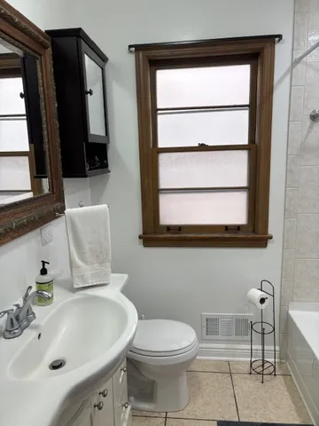 $725,000 | 5354 West Montrose Avenue, Chicago, IL 60641