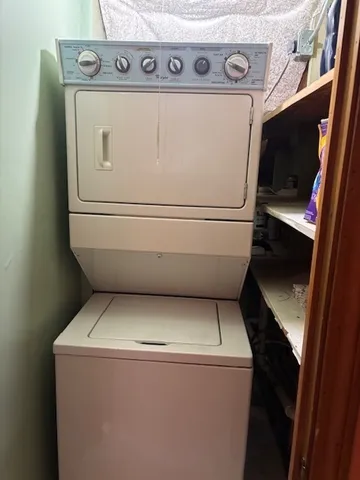 $725,000 | 5354 West Montrose Avenue, Chicago, IL 60641