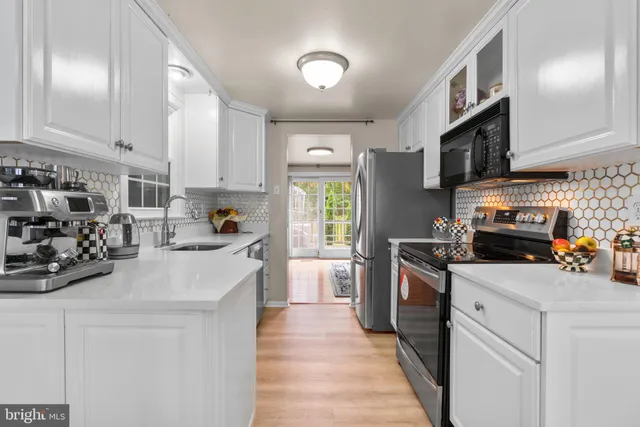 $650,000 | 10153 Cape Ann Drive, Columbia, MD 21046