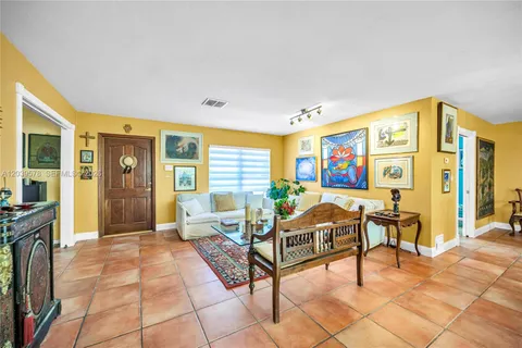 $1,150,000 | 8701 Southwest 87th Court, Miami, FL 33173