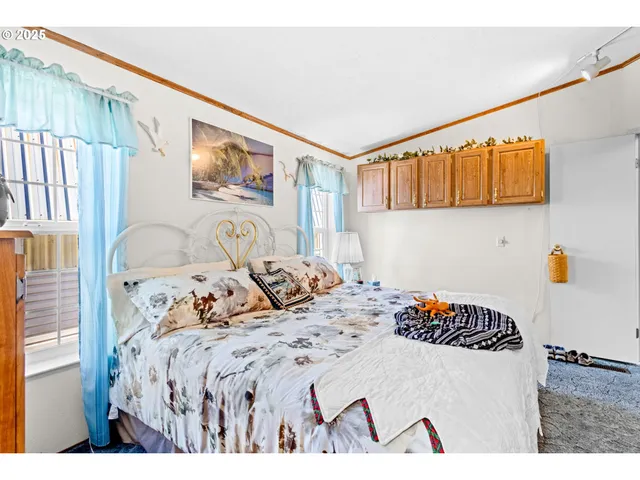 $550,000 | 977 South Harbor Street, Rockaway Beach, OR 97136