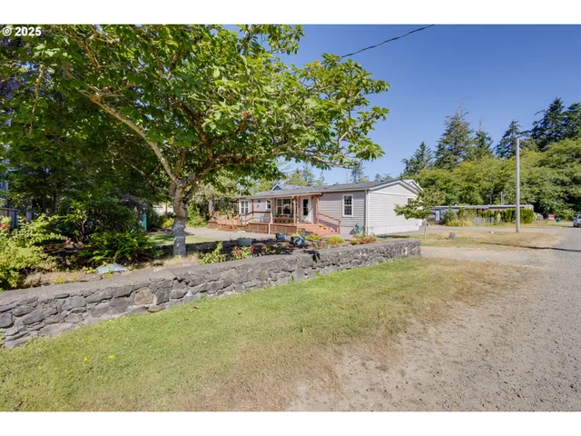 $550,000 | 977 South Harbor Street, Rockaway Beach, OR 97136