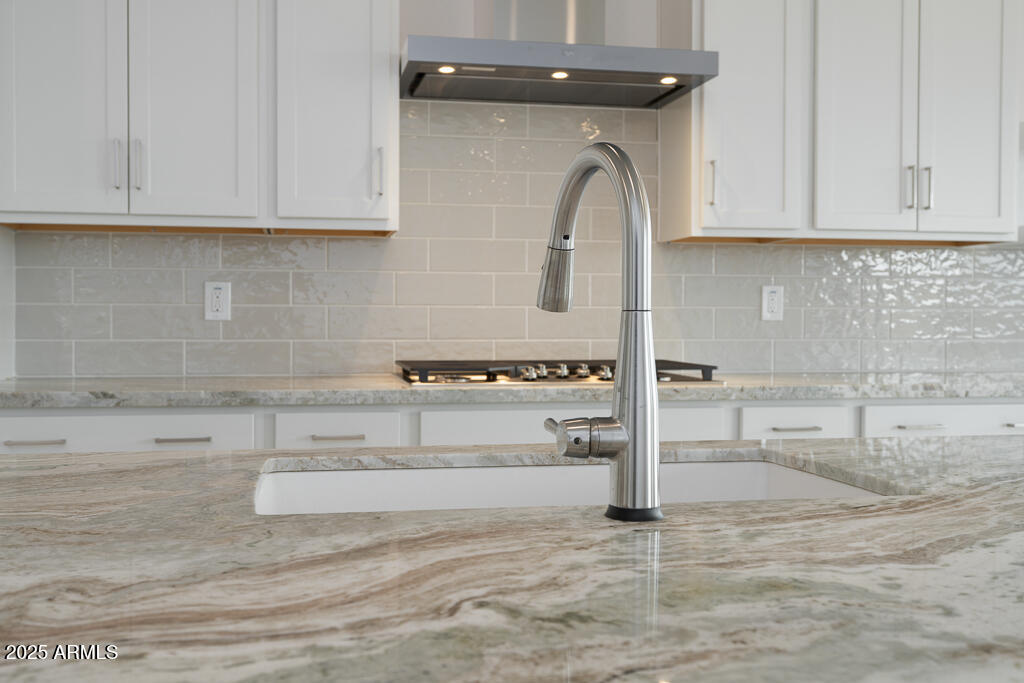 3634 West Mineral Road Laveen, AZ 85339 - Photo 4 of 36 Tri Pointe Whispering Hills 19 - Kitchen
