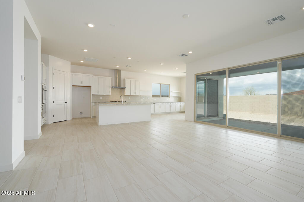 3634 West Mineral Road Laveen, AZ 85339 - Photo 6 of 36 Tri Pointe Whispering Hills 19 - Great R