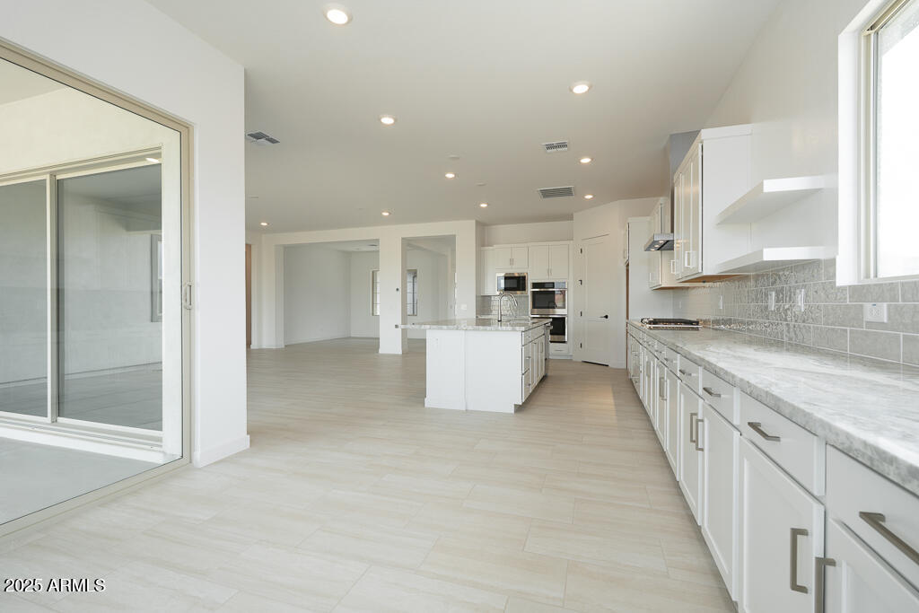 3634 West Mineral Road Laveen, AZ 85339 - Photo 9 of 36 Tri Pointe Whispering Hills 19 - Dining