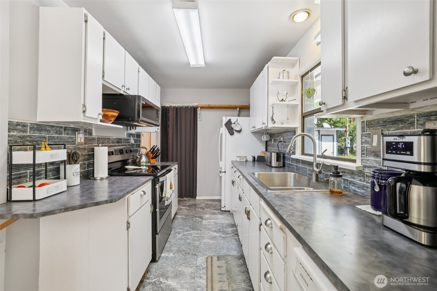 17209 West Riverside Drive Bothell, WA 98011 - Photo 11 of 40