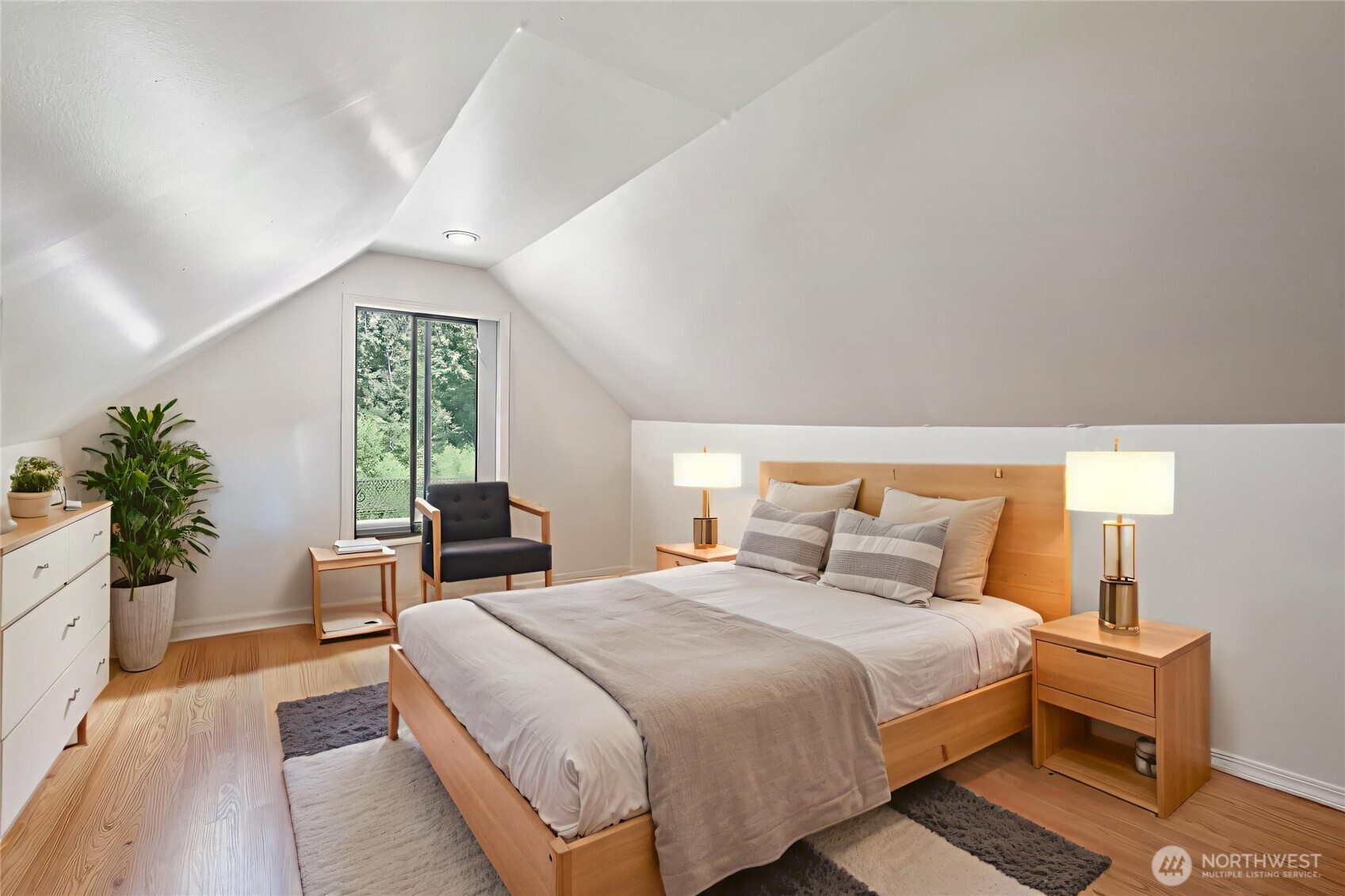 17209 West Riverside Drive Bothell, WA 98011 - Photo 18 of 40