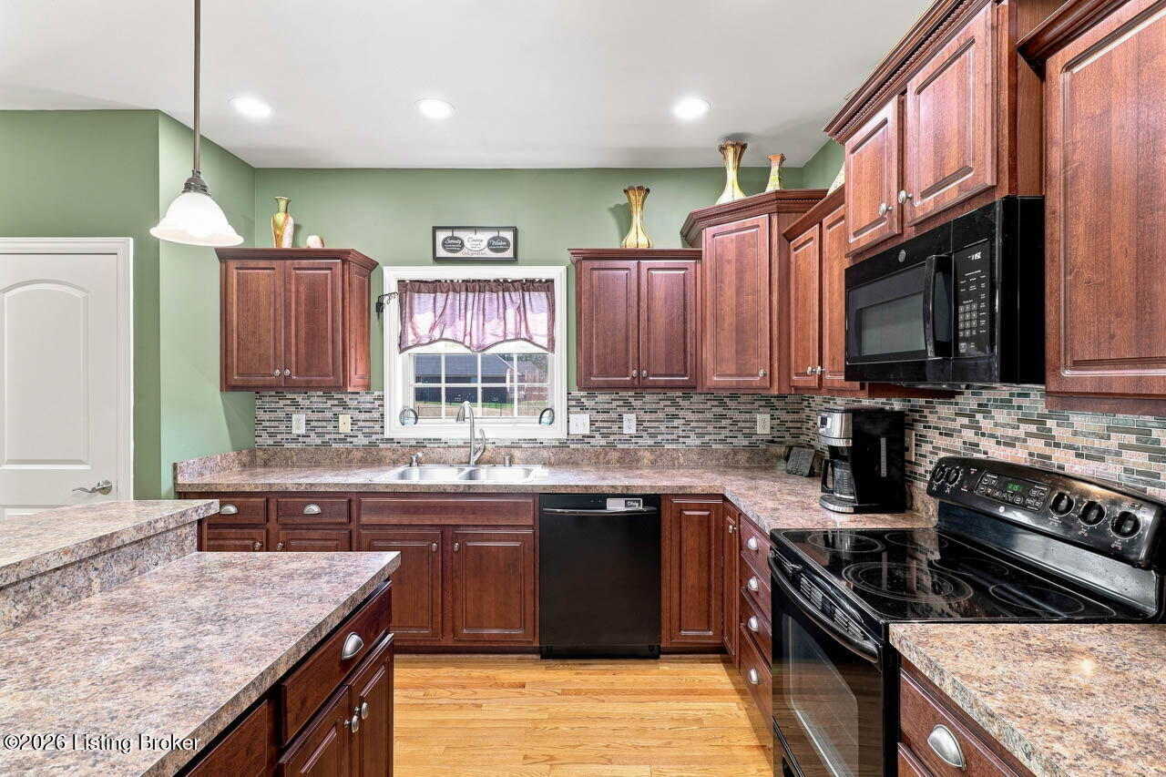 7612 Aspen Ridge Road Louisville, KY 40214 - Photo 10 of 63 7612 Aspen Ridge Rd