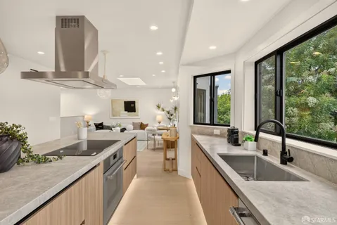$1,499,000 | 3185 Cesar Chavez, Unit 1, San Francisco, CA 94110