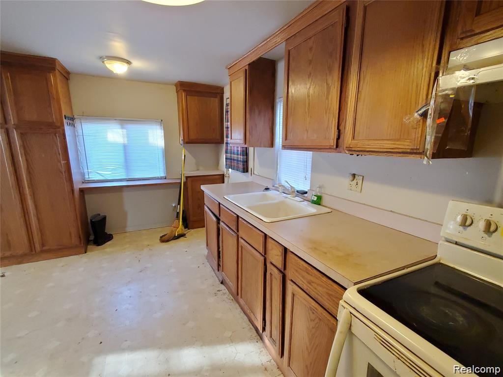 5264 Flushing Road Flushing, MI 48433 - Photo 9 of 20
