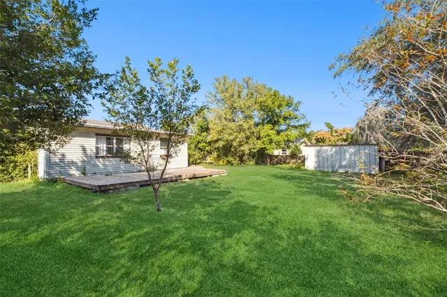 $1,295 | 40542 West 3rd Avenue, Umatilla, FL 32784