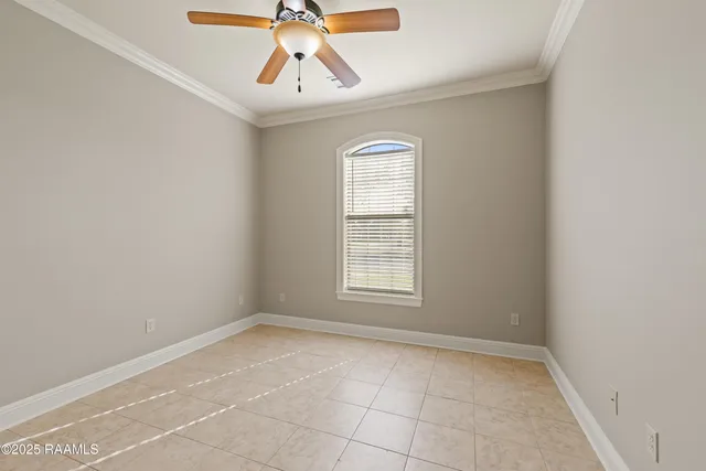 $395,000 | 100 Hollow Green Drive, Lafayette, LA 70508